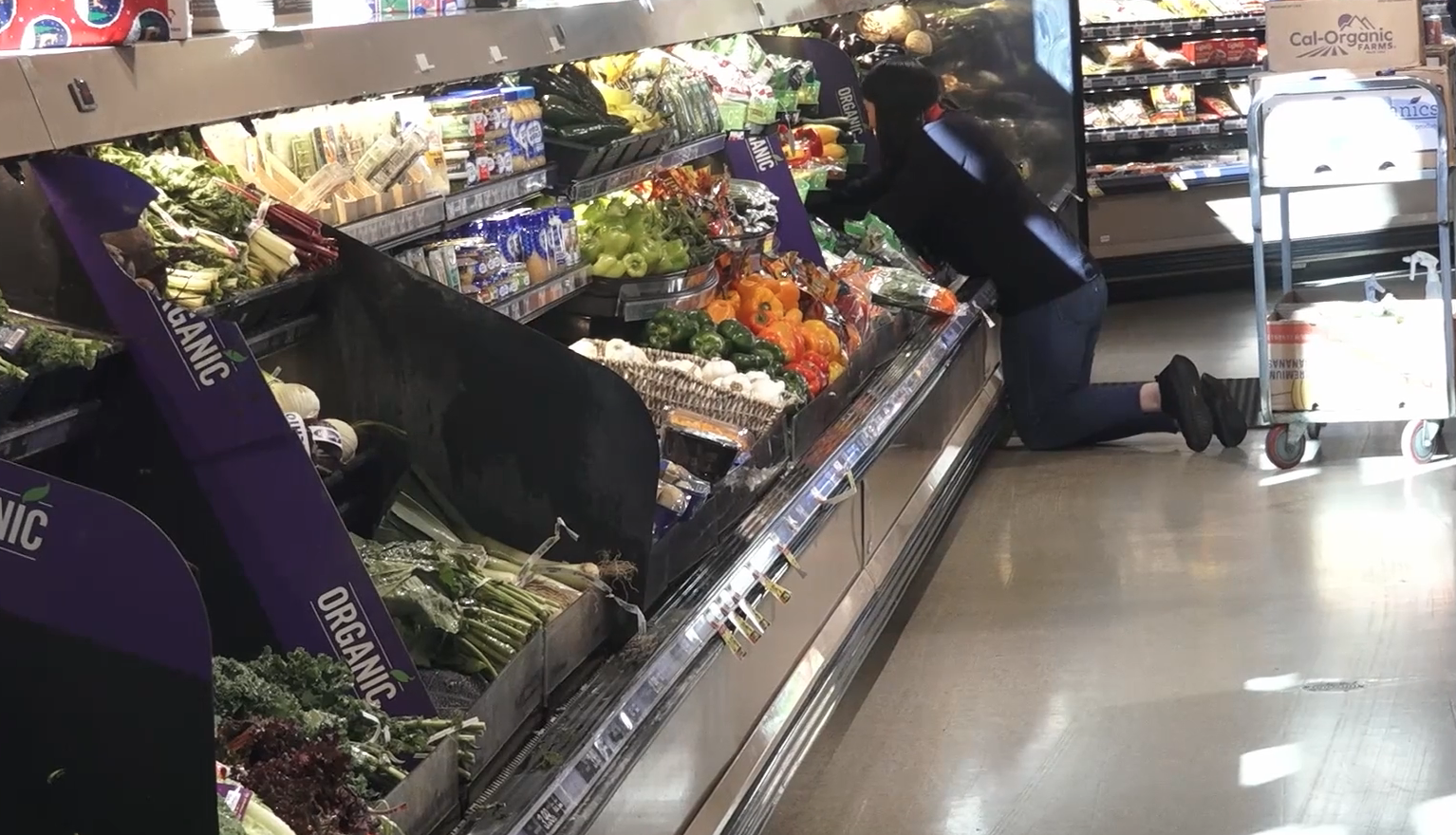 Video: Using kelp as a food wrapper instead of plastic