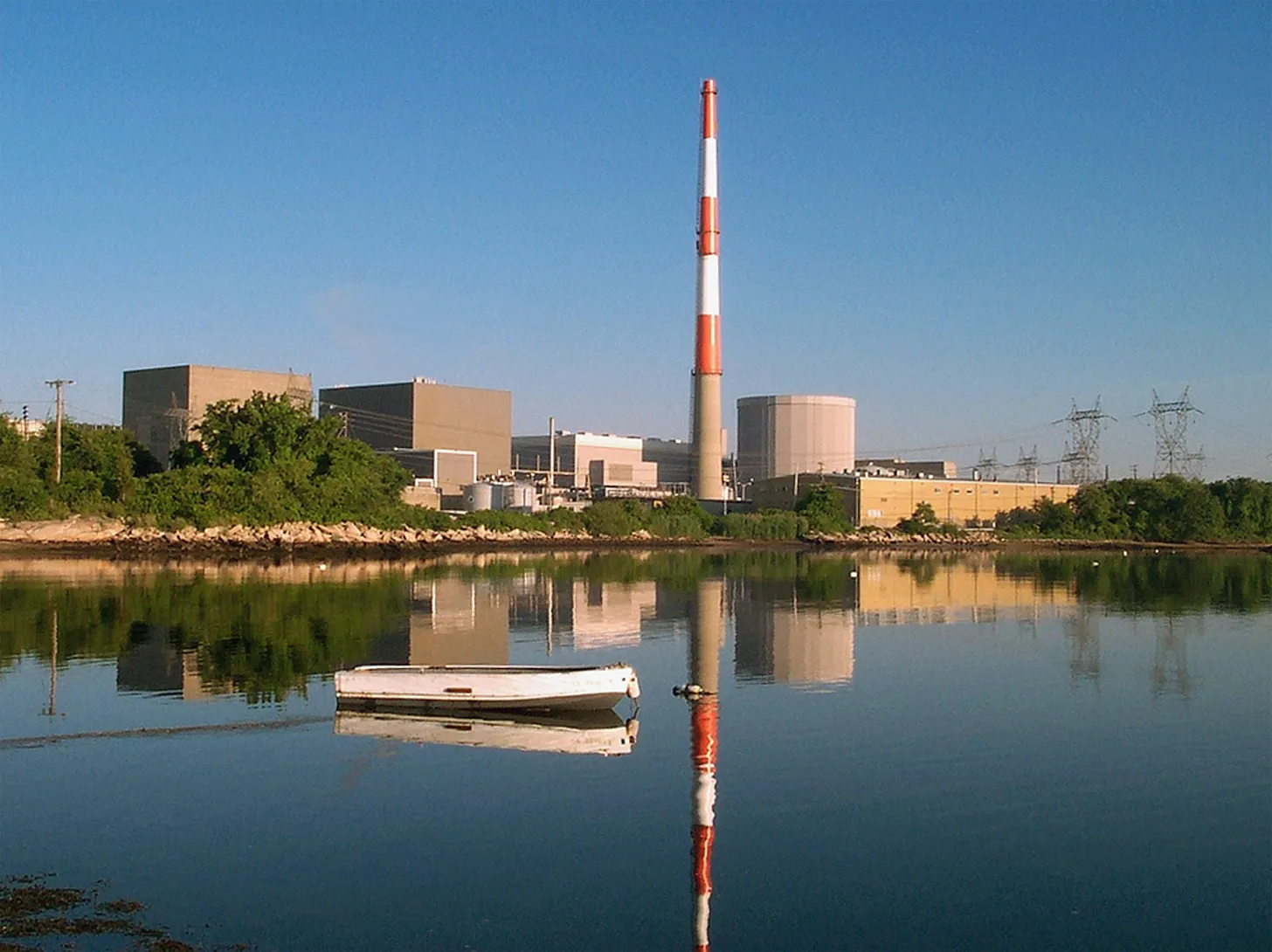 Connecticut explores building new nuclear power plants